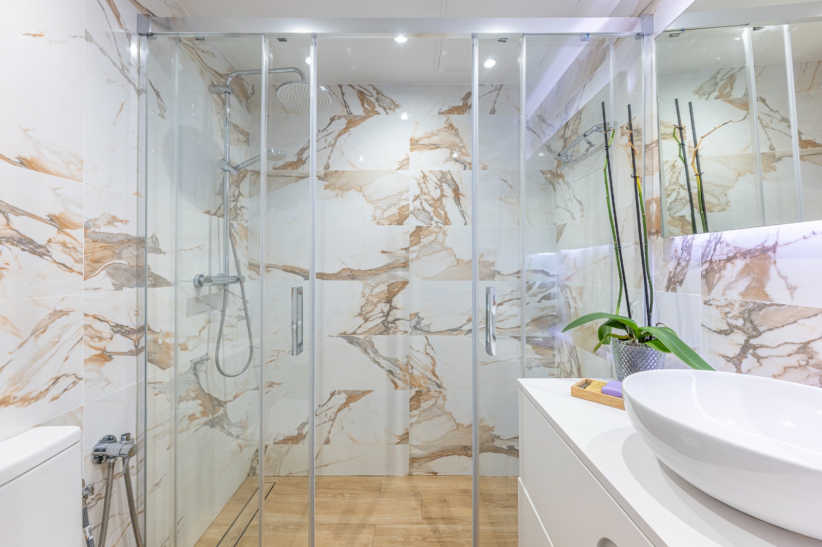 ESPECTACULAR APARTAMENTO REFORMADO EN GUADALMINA ALTA – LISTO PARA ENTRAR A VIVIR