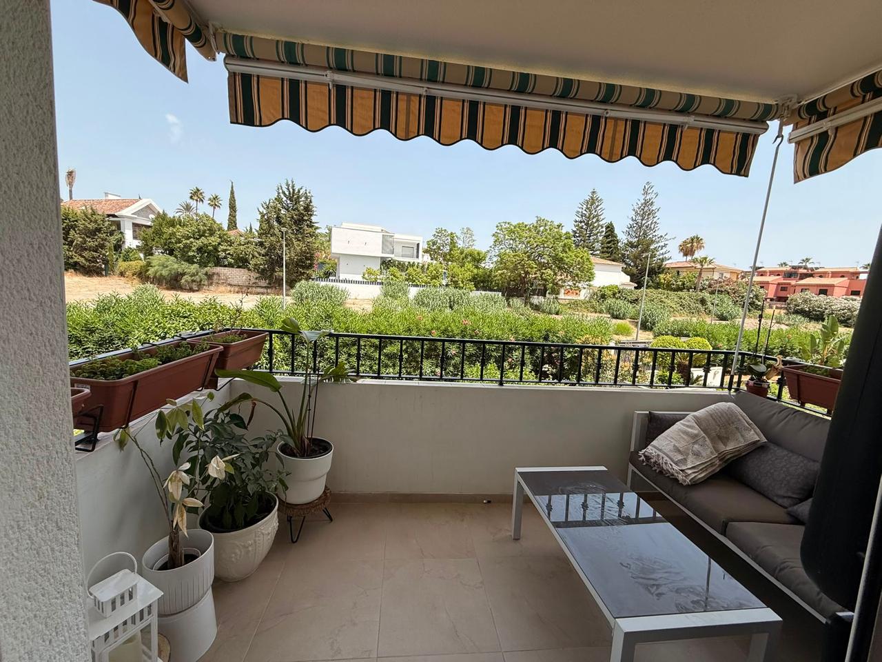 ESPECTACULAR APARTAMENTO REFORMADO EN GUADALMINA ALTA – LISTO PARA ENTRAR A VIVIR
